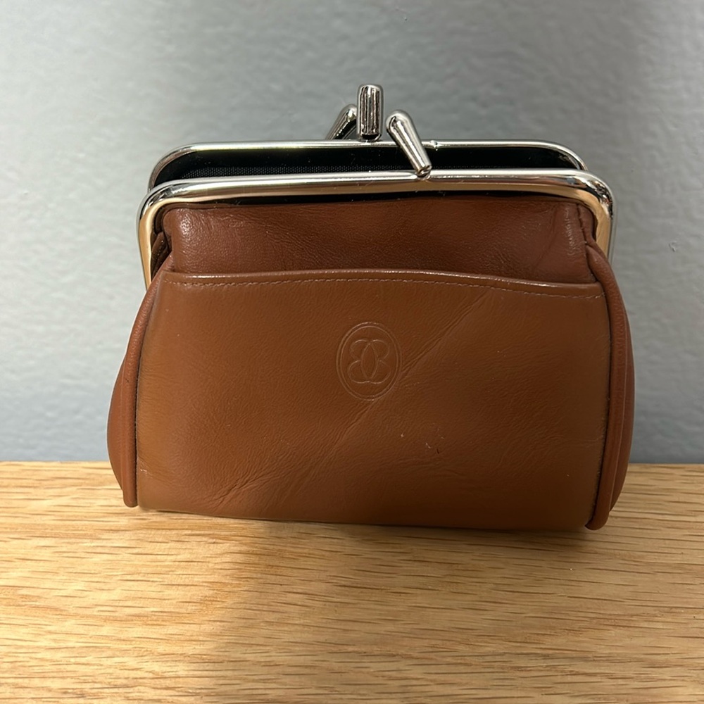 Ladies Buxton Double Pocket Genuine Leather Coin Purse, Tan- gently used